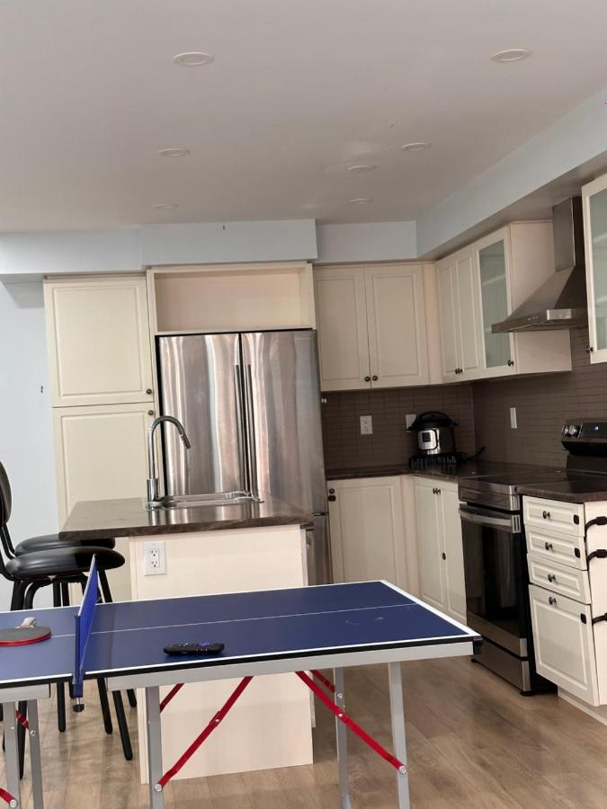 Cmoney Beautiful Home 2 ブランプトン エクステリア 写真