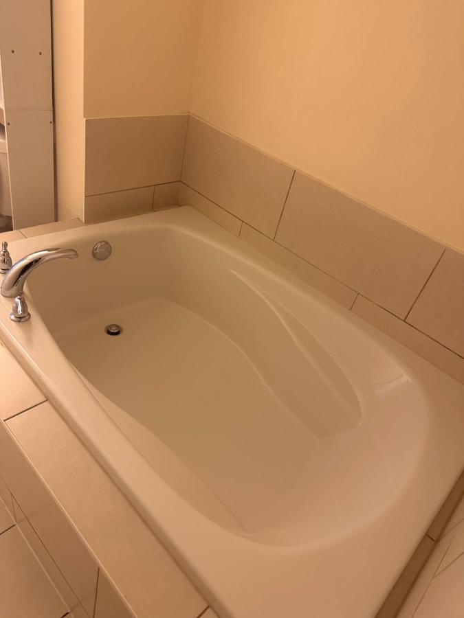 Cmoney Beautiful Home 2 ブランプトン エクステリア 写真