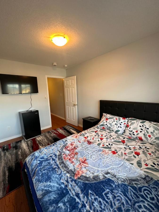 Cmoney Beautiful Home 2 ブランプトン エクステリア 写真