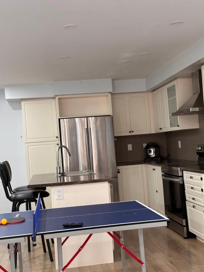 Cmoney Beautiful Home 2 ブランプトン エクステリア 写真