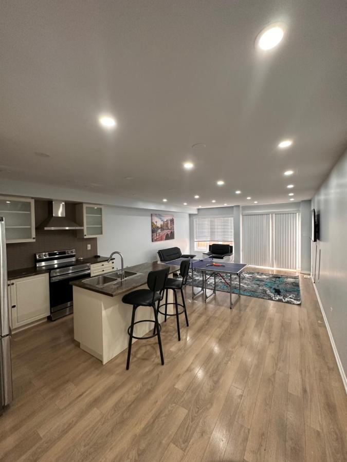 Cmoney Beautiful Home 2 ブランプトン エクステリア 写真