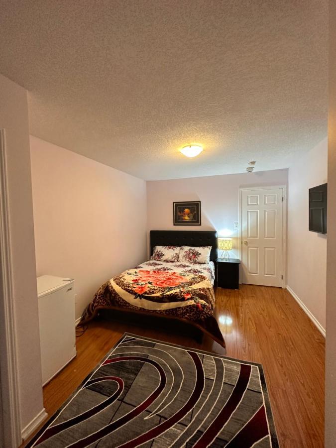 Cmoney Beautiful Home 2 ブランプトン エクステリア 写真